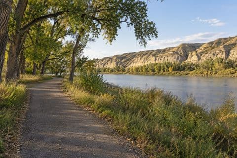 Police point park — Calgary / YYC → Medicine Hat.
