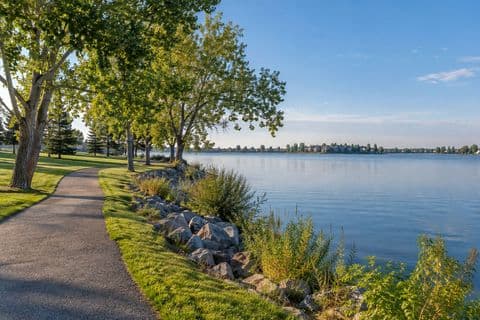 Cove park waterfront — Calgary / YYC → Chestermere.